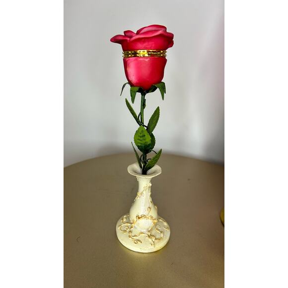 9" Rose Ring Gift Trinket Box. - Picture 1 of 6